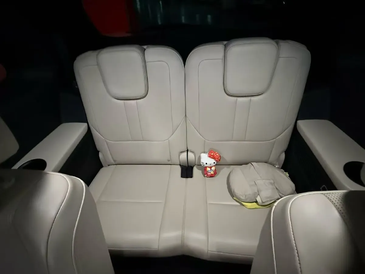 2020 Li ONE Range Extended 131HP REEV 40.5KWH,autocango,china used car exporter,china ev exporter,chinese used car exporter,chinese used ev exporter