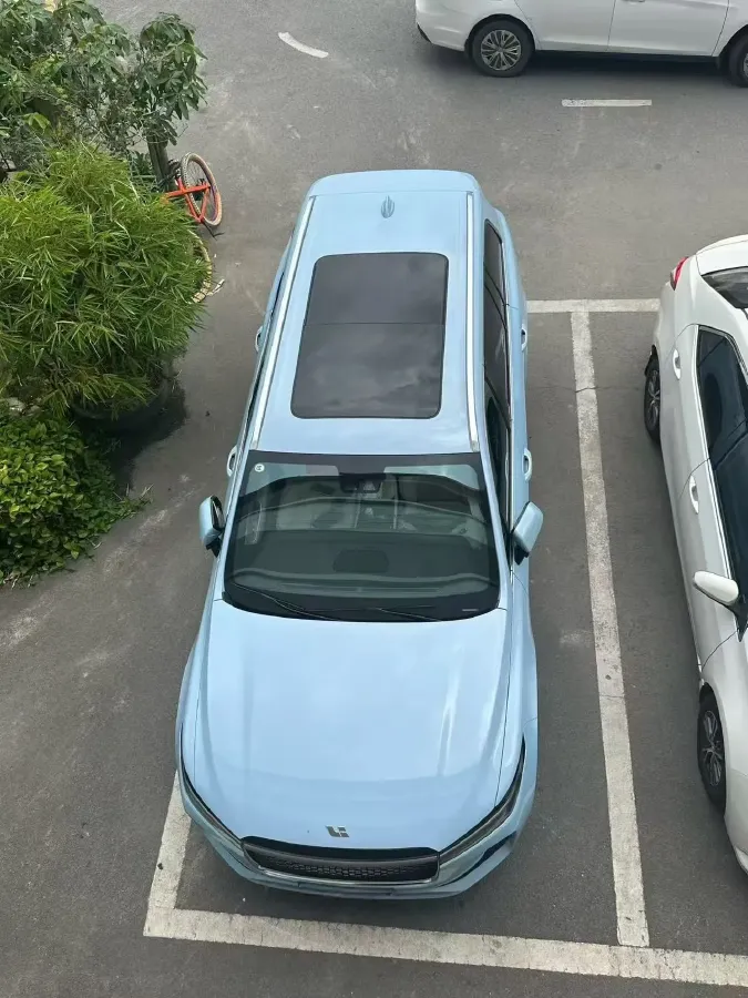 2020 Li ONE Range Extended 131HP REEV 40.5KWH,autocango,china used car exporter,china ev exporter,chinese used car exporter,chinese used ev exporter