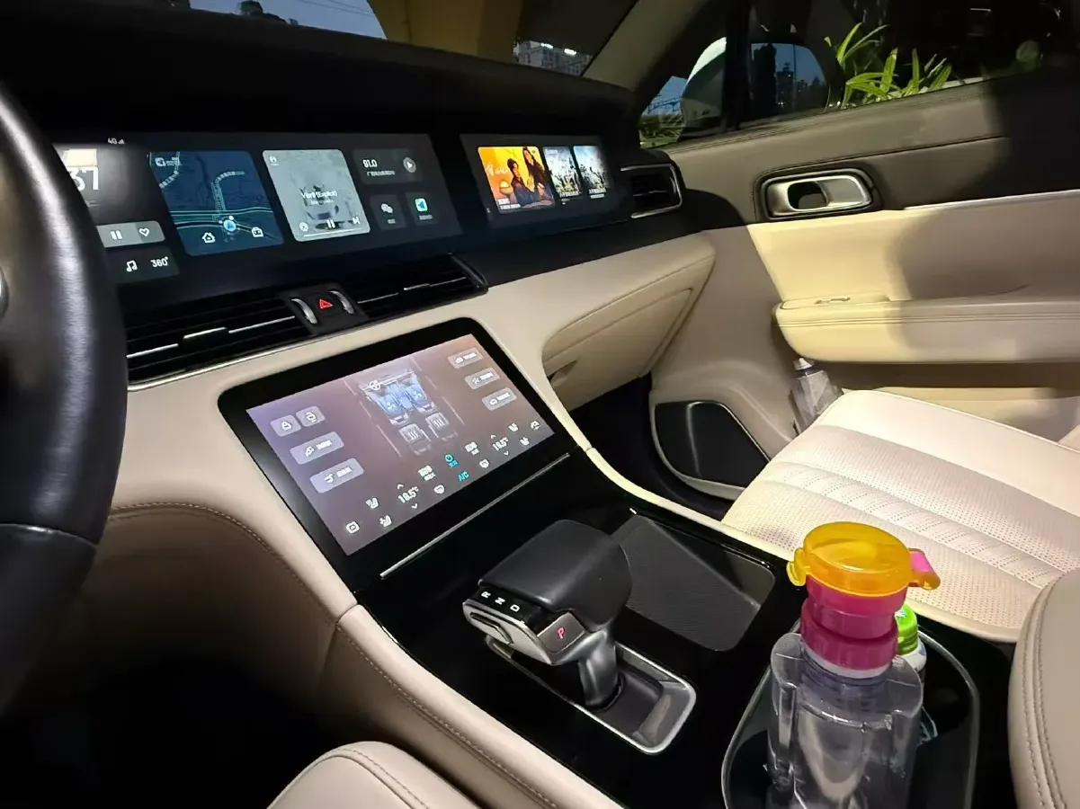 2020 Li ONE Range Extended 131HP REEV 40.5KWH,autocango,china used car exporter,china ev exporter,chinese used car exporter,chinese used ev exporter