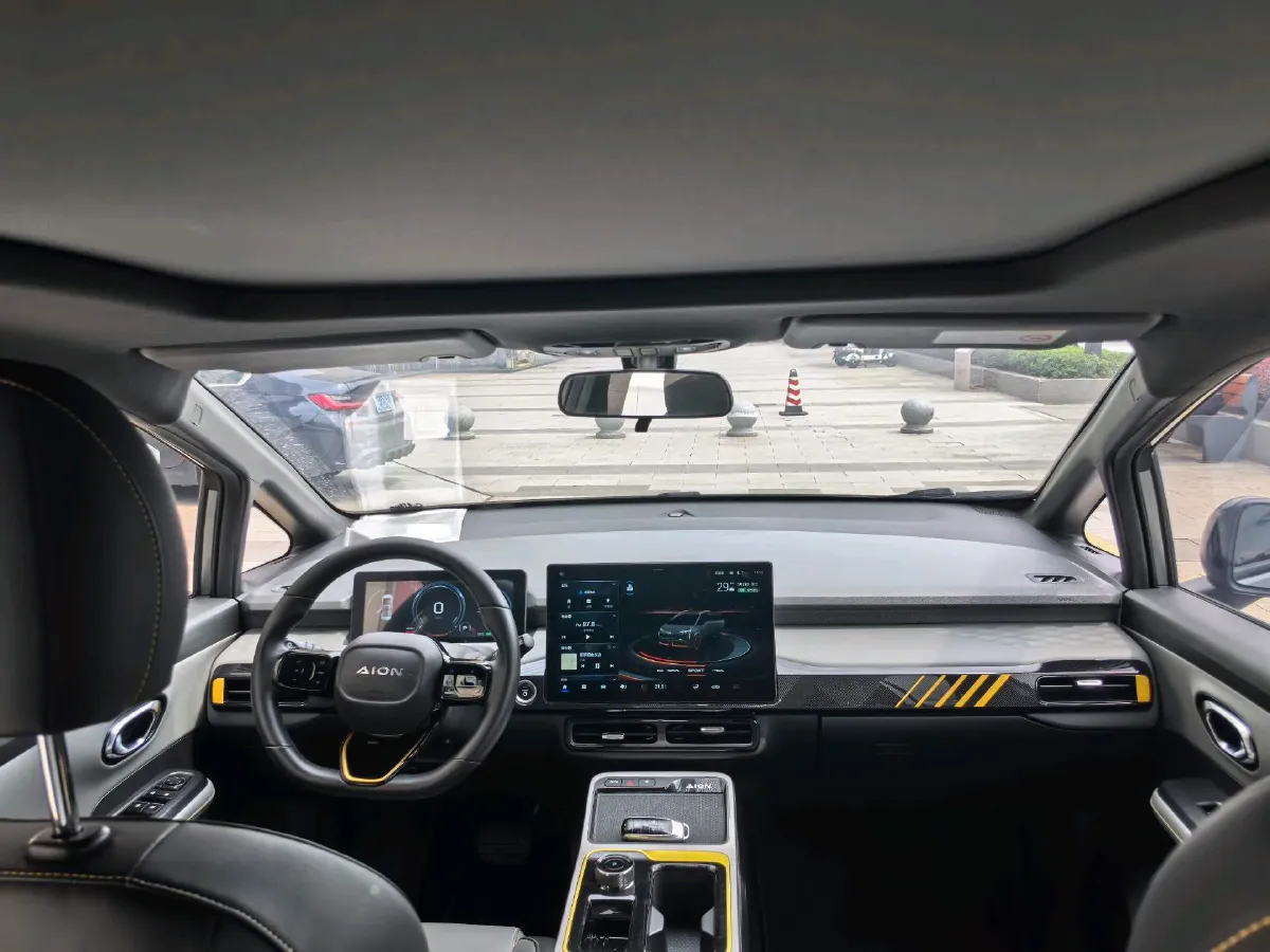 2022 Geely Okavango 1.8T 184HP L4 7DCT,autocango,china used car exporter,china ev exporter,chinese used car exporter,chinese used ev exporter