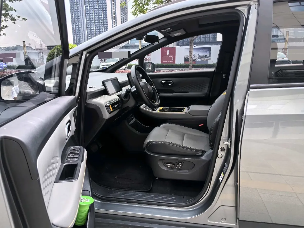 2022 Geely Okavango 1.8T 184HP L4 7DCT,autocango,china used car exporter,china ev exporter,chinese used car exporter,chinese used ev exporter