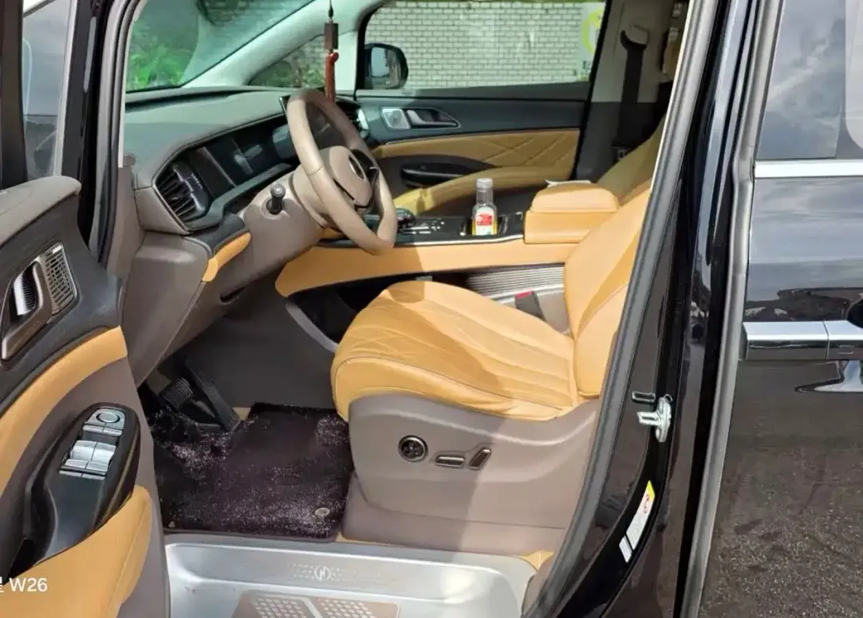 2022 Mercedes-Benz GLC Class 2.0T 197HP L4 9AT,autocango,china used car exporter,china ev exporter,chinese used car exporter,chinese used ev exporter