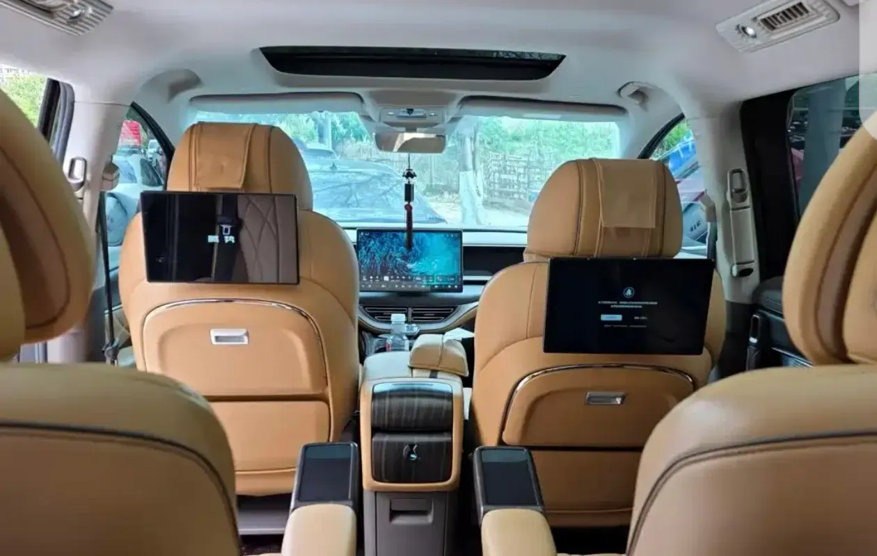2022 Mercedes-Benz GLC Class 2.0T 197HP L4 9AT,autocango,china used car exporter,china ev exporter,chinese used car exporter,chinese used ev exporter
