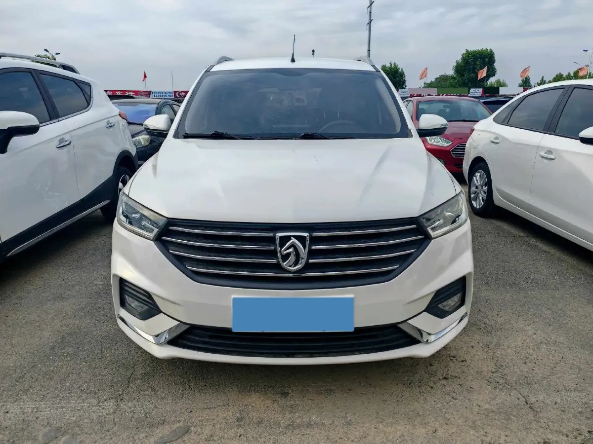 2019 BaoJun 360 1.5L 105HP L4 6MT,autocango,china used car exporter,china ev exporter,chinese used car exporter,chinese used ev exporter