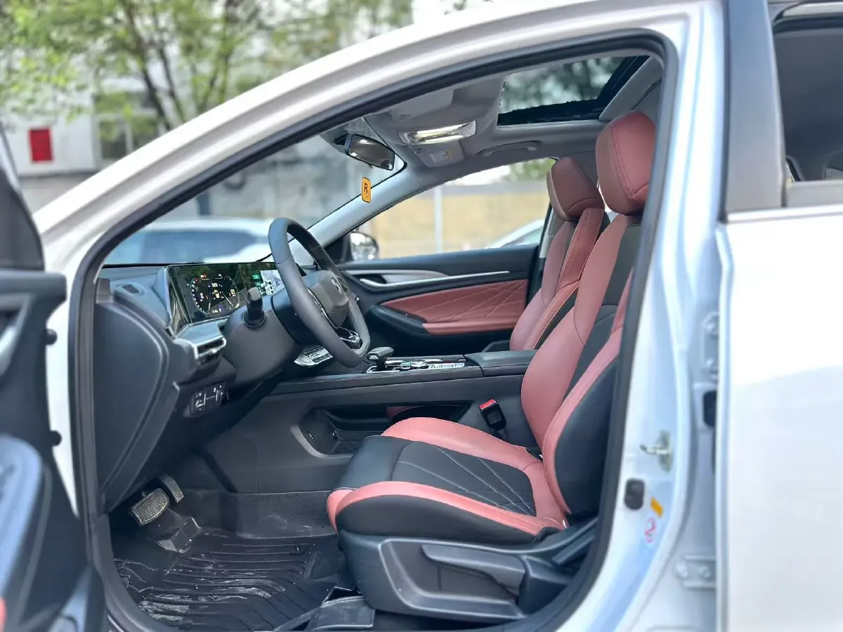 2021 ChangAn Eado 1.4T 160HP L4 7DCT,autocango,china used car exporter,china ev exporter,chinese used car exporter,chinese used ev exporter