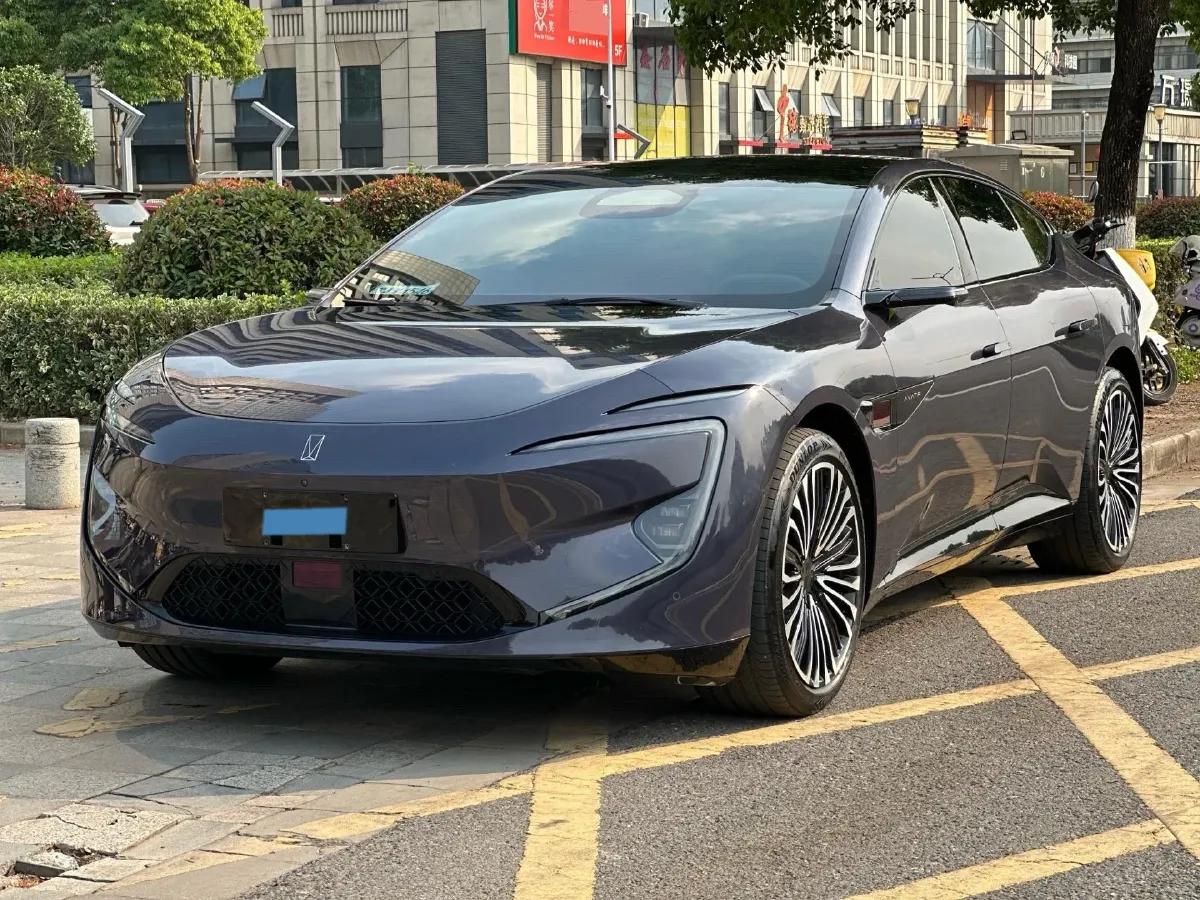 2025 Avatr 12 1.5T 156HP L4 REEV 39.05KWH,autocango,china used car exporter,china ev exporter,chinese used car exporter,chinese used ev exporter