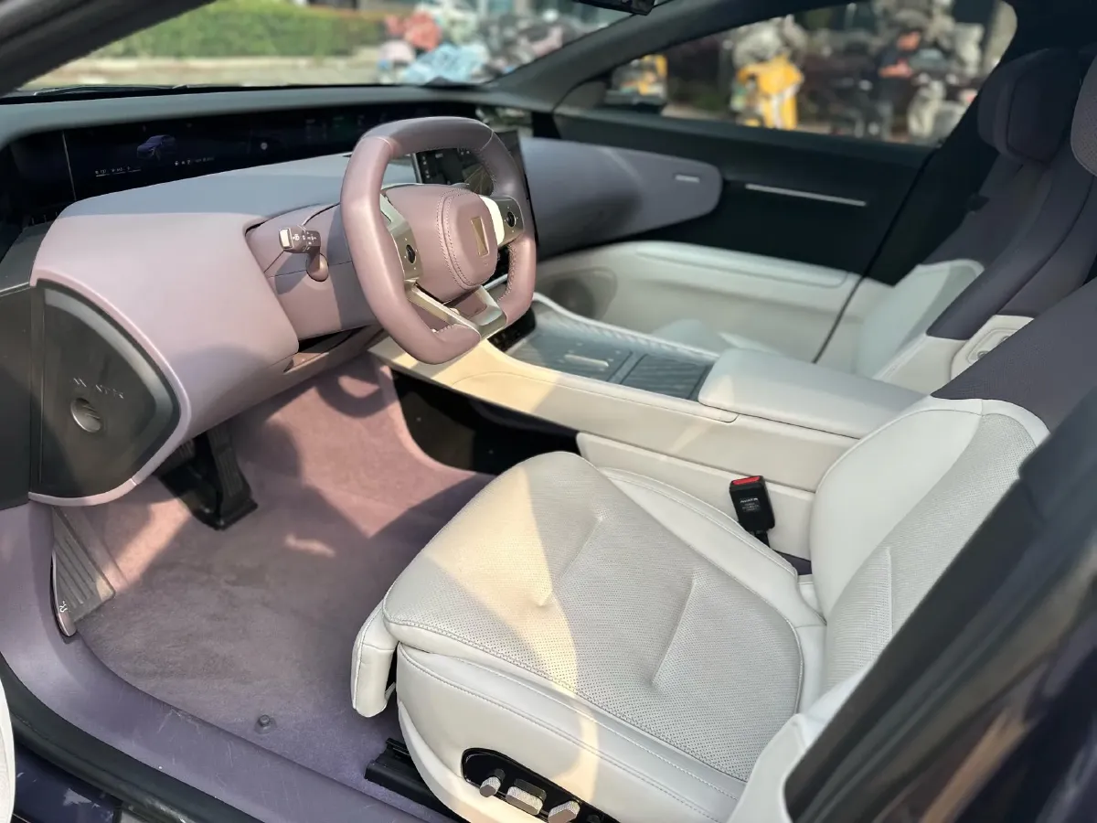 2025 Avatr 12 1.5T 156HP L4 REEV 39.05KWH,autocango,china used car exporter,china ev exporter,chinese used car exporter,chinese used ev exporter