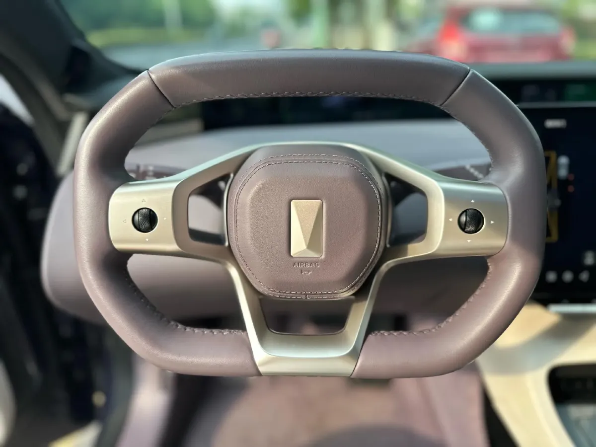 2025 Avatr 12 1.5T 156HP L4 REEV 39.05KWH,autocango,china used car exporter,china ev exporter,chinese used car exporter,chinese used ev exporter