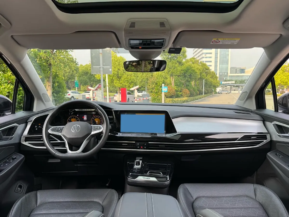 2023 Volkswagen Talagon 2.0T 220HP L4 7DCT,autocango,china used car exporter,china ev exporter,chinese used car exporter,chinese used ev exporter
