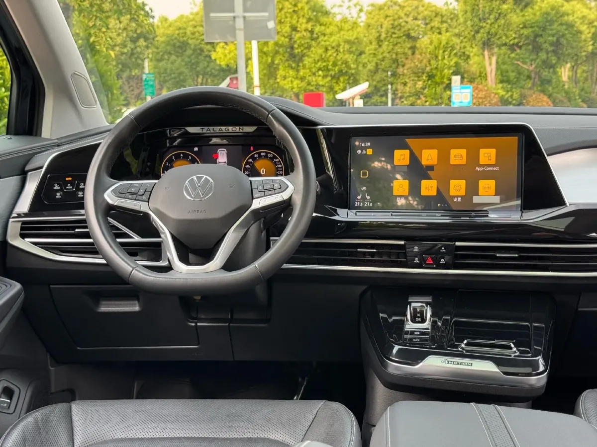 2023 Volkswagen Talagon 2.0T 220HP L4 7DCT,autocango,china used car exporter,china ev exporter,chinese used car exporter,chinese used ev exporter