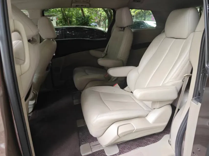 2018 Buick GL8 2.0T 260HP L4 6AT,autocango,china used car exporter,china ev exporter,chinese used car exporter,chinese used ev exporter