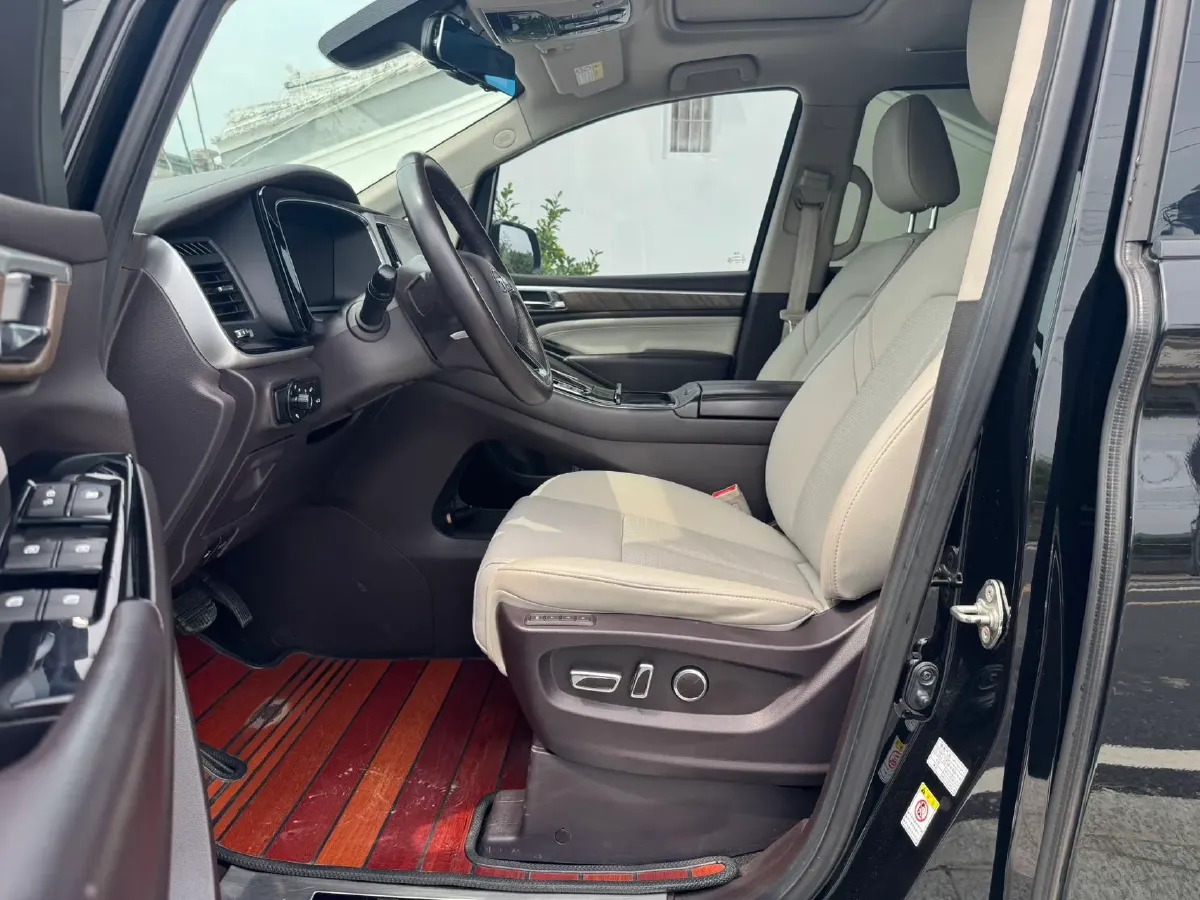 2021 GAC Trumpchi M8 2.0T 252HP L4 8AT,autocango,china used car exporter,china ev exporter,chinese used car exporter,chinese used ev exporter
