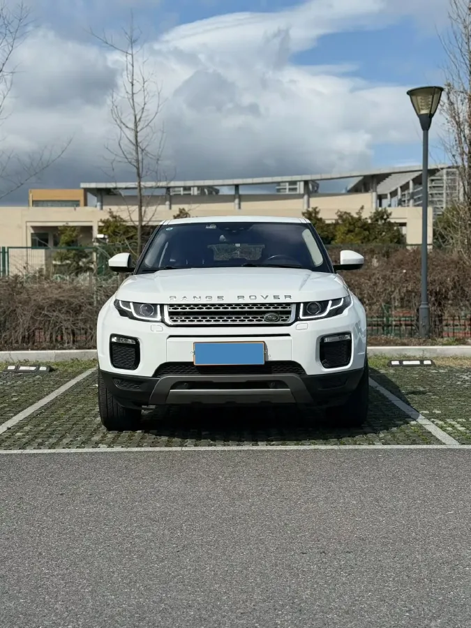 2018 Land Rover Range Rover Evoque 2.0T 241HP L4 9AT,autocango,china used car exporter,china ev exporter,chinese used car exporter,chinese used ev exporter