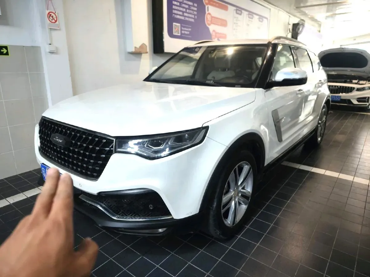 2017 Zotye T700 1.8T 177HP L4 6DCT,autocango,china used car exporter,china ev exporter,chinese used car exporter,chinese used ev exporter