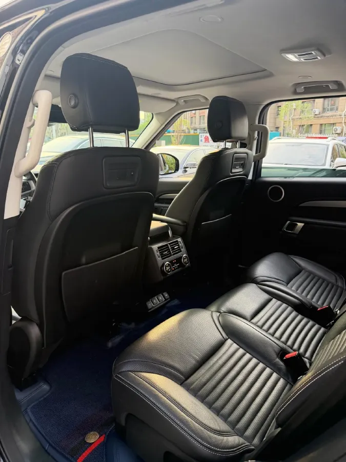 2021 Land Rover Discovery 3.0T 360HP L6 8AT,autocango,china used car exporter,china ev exporter,chinese used car exporter,chinese used ev exporter
