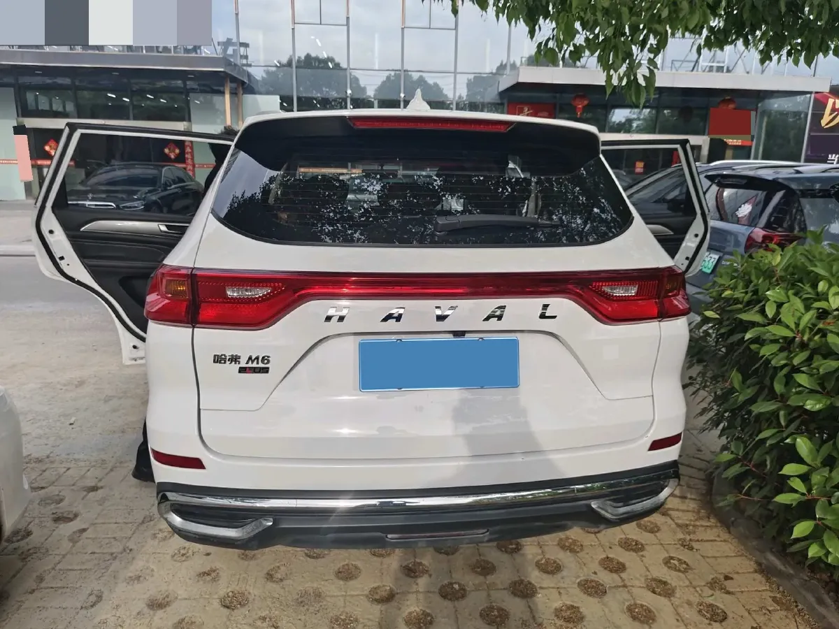 2023 Haval M6 1.5T 150HP L4 7DCT,autocango,china used car exporter,china ev exporter,chinese used car exporter,chinese used ev exporter