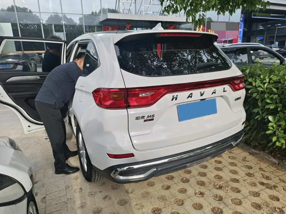 2023 Haval M6 1.5T 150HP L4 7DCT,autocango,china used car exporter,china ev exporter,chinese used car exporter,chinese used ev exporter