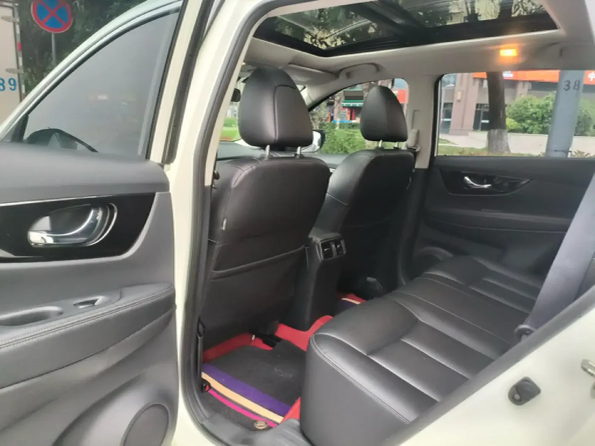 2021 Nissan X-Trail 2.0L 151HP L4 CVT,autocango,china used car exporter,china ev exporter,chinese used car exporter,chinese used ev exporter