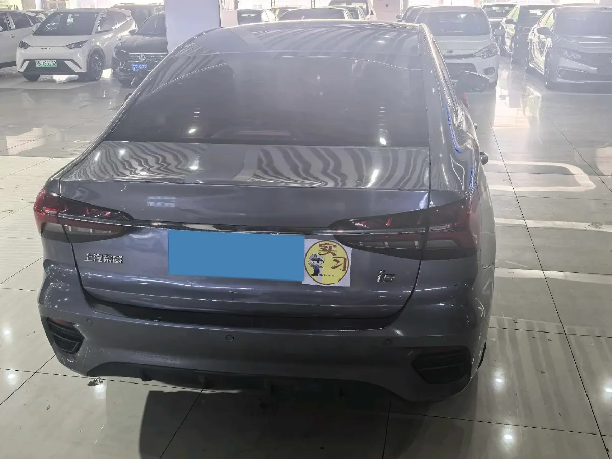 2021 Roewe i5 1.5L 120HP L4 CVT,autocango,china used car exporter,china ev exporter,chinese used car exporter,chinese used ev exporter