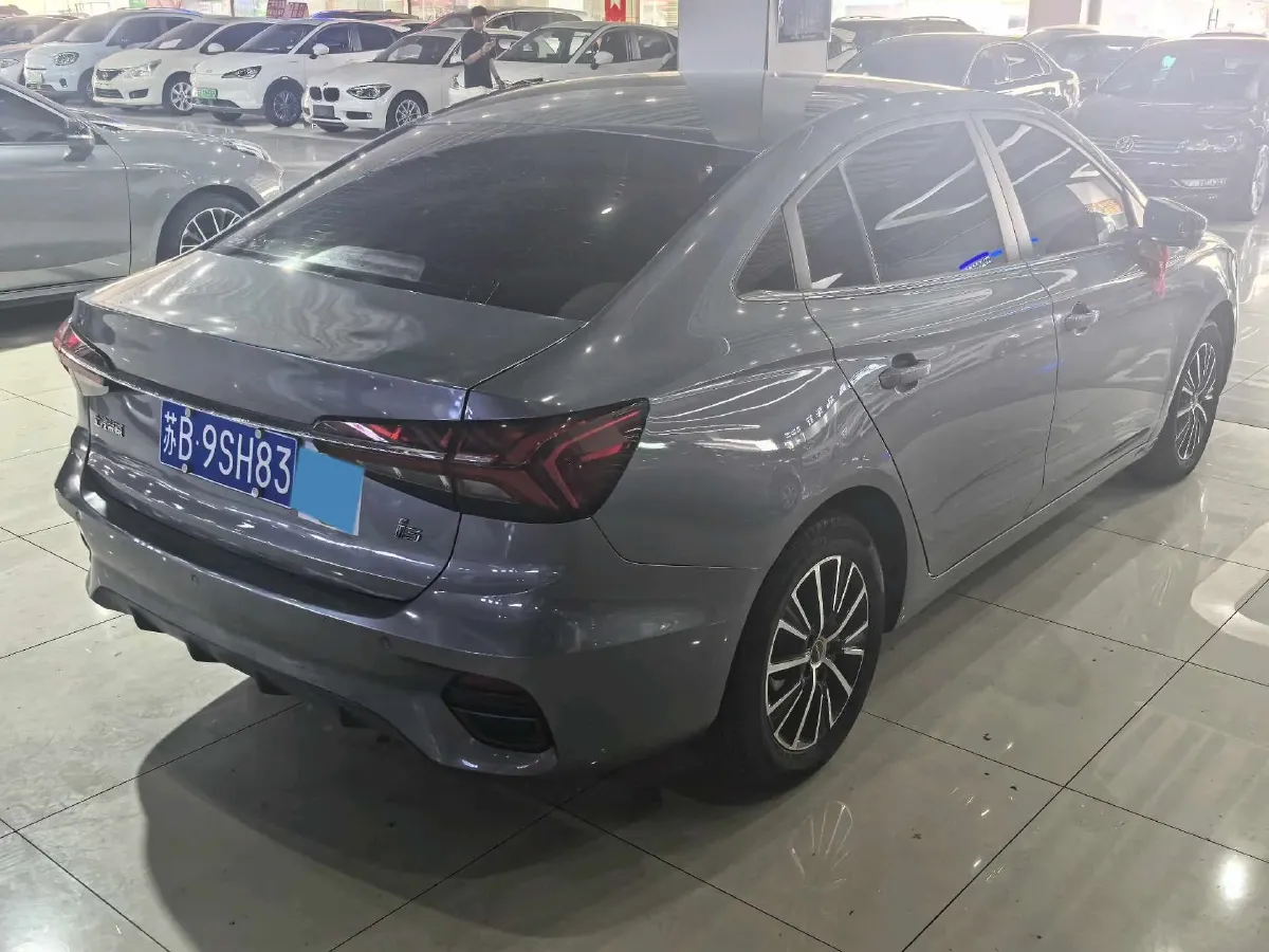 2021 Roewe i5 1.5L 120HP L4 CVT,autocango,china used car exporter,china ev exporter,chinese used car exporter,chinese used ev exporter