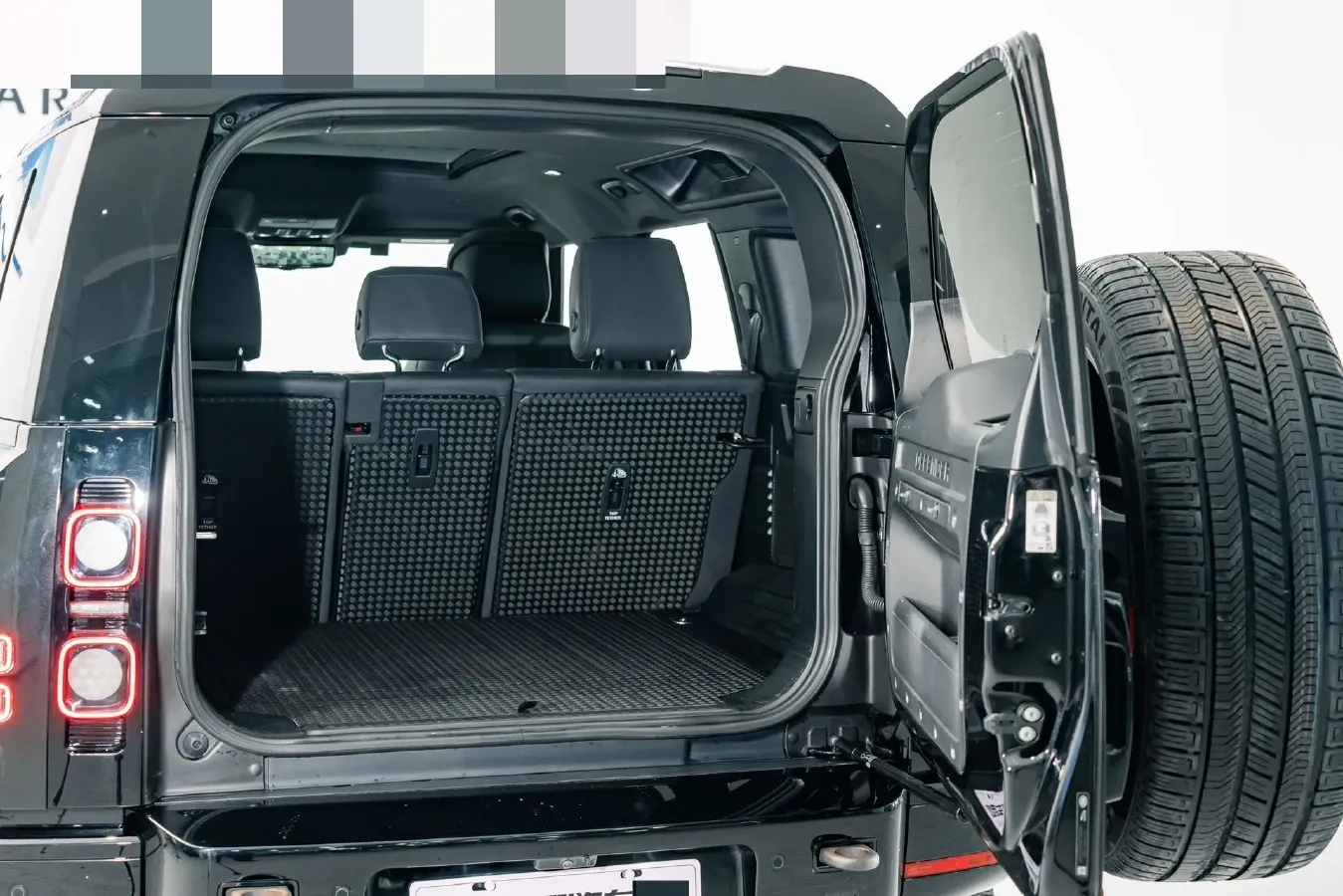 2023 Land Rover Defender 5.0T 525HP V8 8AT,autocango,china used car exporter,china ev exporter,chinese used car exporter,chinese used ev exporter