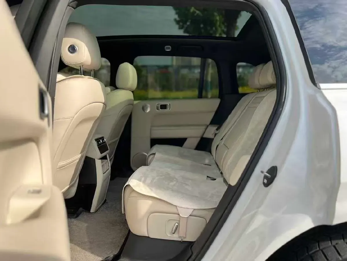 2024 Li L6 Range Extended 154HP L4 REEV 36.8KWH,autocango,china used car exporter,china ev exporter,chinese used car exporter,chinese used ev exporter
