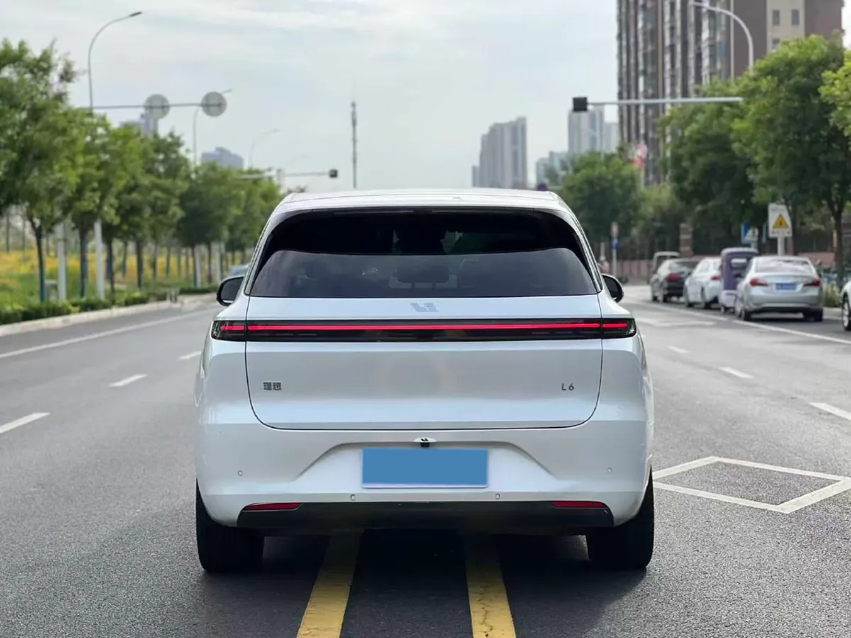 2024 Li L6 Range Extended 154HP L4 REEV 36.8KWH,autocango,china used car exporter,china ev exporter,chinese used car exporter,chinese used ev exporter