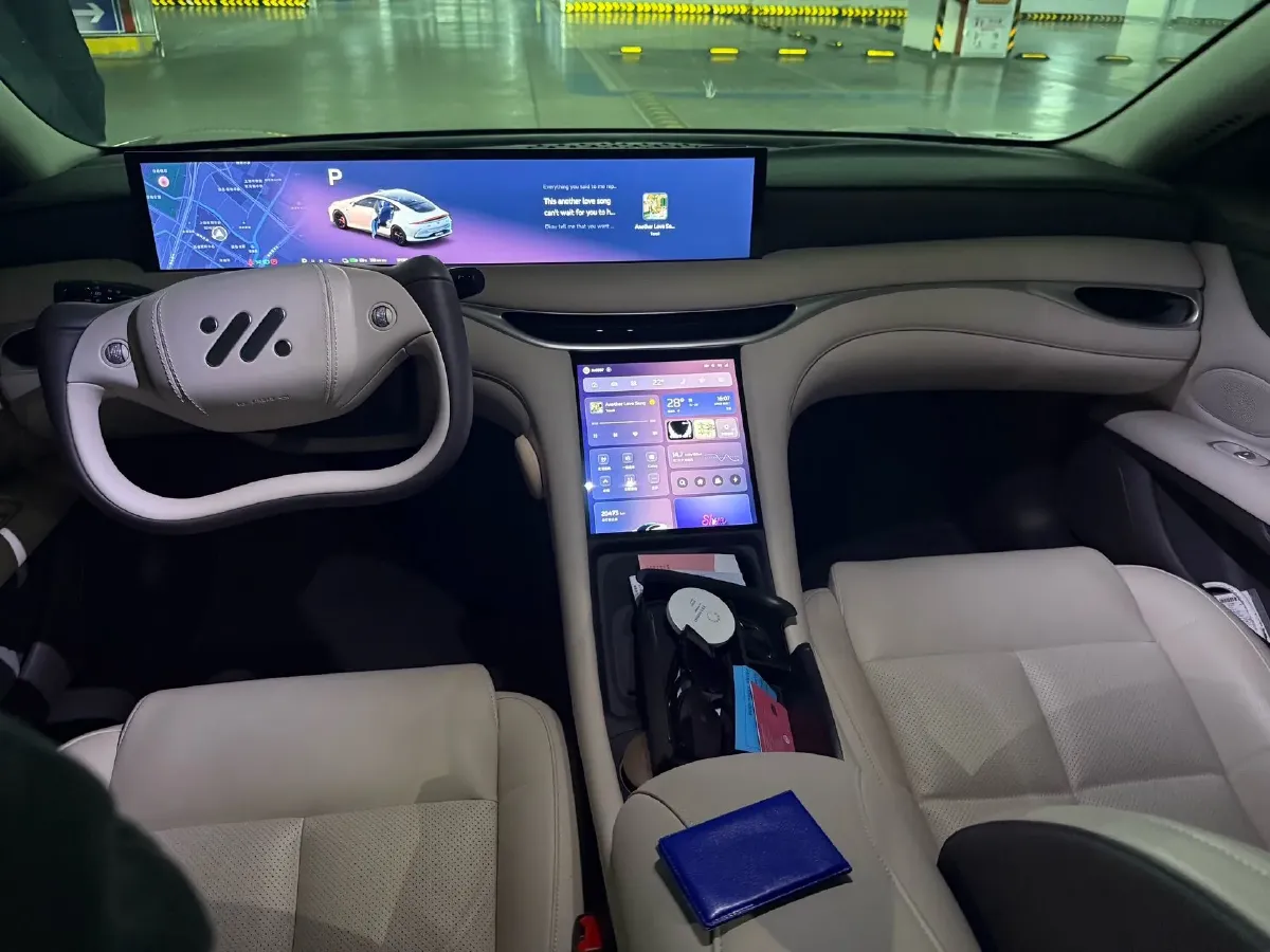 2024 IM L6 BEV 75KWH,autocango,china used car exporter,china ev exporter,chinese used car exporter,chinese used ev exporter