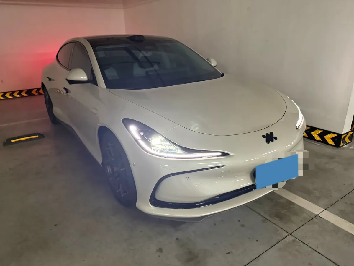 2024 IM L6 BEV 75KWH,autocango,china used car exporter,china ev exporter,chinese used car exporter,chinese used ev exporter