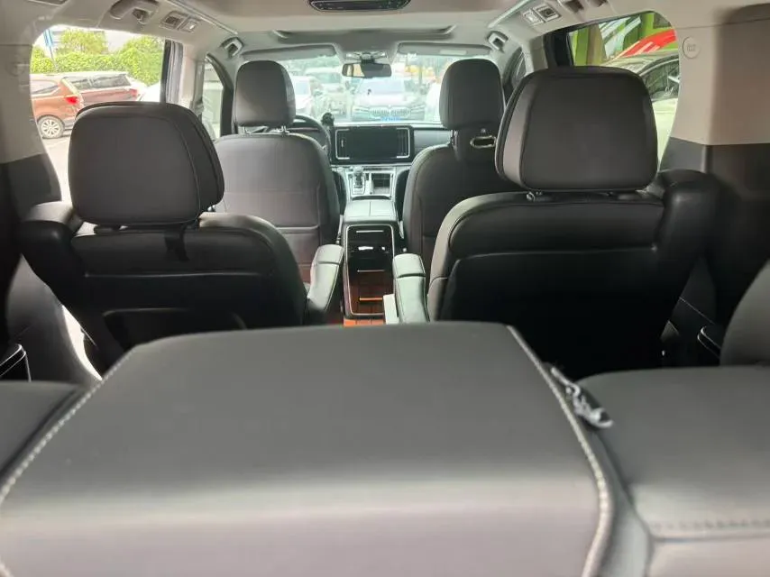 2021 GAC Trumpchi M8 2.0T 252HP L4 8AT,autocango,china used car exporter,china ev exporter,chinese used car exporter,chinese used ev exporter