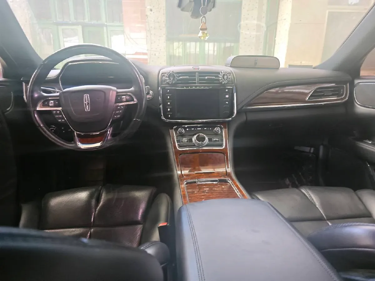 2018 Lincoln Continental 2.0T 261HP L4 6AT,autocango,china used car exporter,china ev exporter,chinese used car exporter,chinese used ev exporter