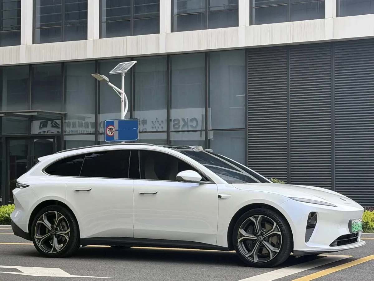 2023 NIO ET5T BEV 75KWH,autocango,china used car exporter,china ev exporter,chinese used car exporter,chinese used ev exporter