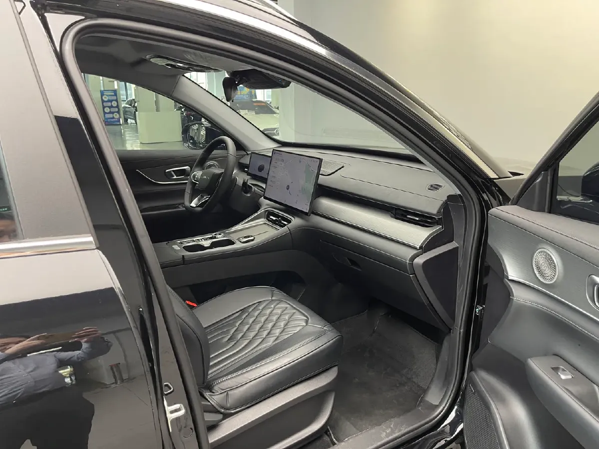 2025 Fulwin FulwinT8 1.5T 156HP L4 1DHT PHEV 18.67KWH,autocango,china used car exporter,china ev exporter,chinese used car exporter,chinese used ev exporter