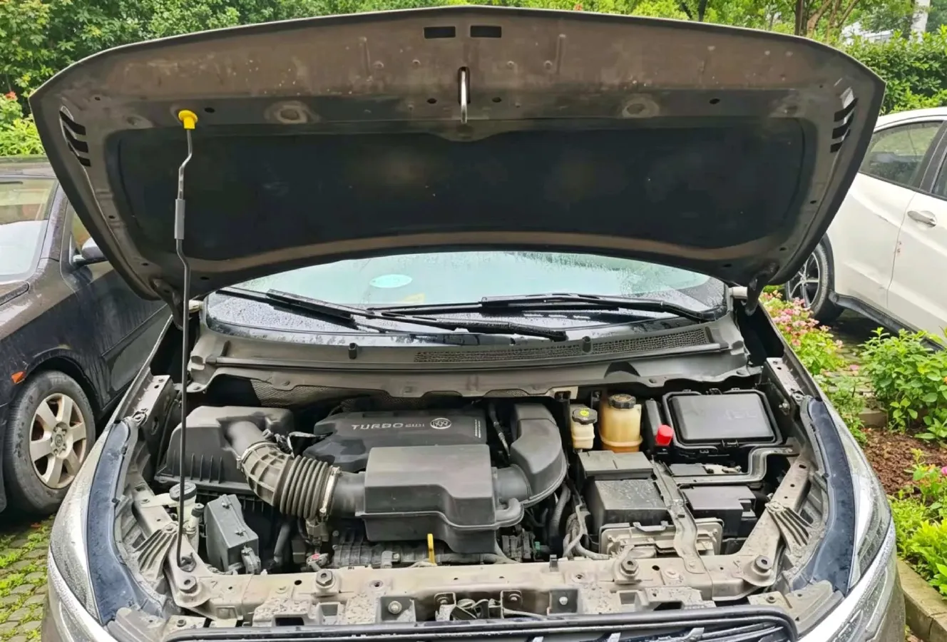 2021 Buick GL8 2.0T 237HP L4 9AT,autocango,china used car exporter,china ev exporter,chinese used car exporter,chinese used ev exporter