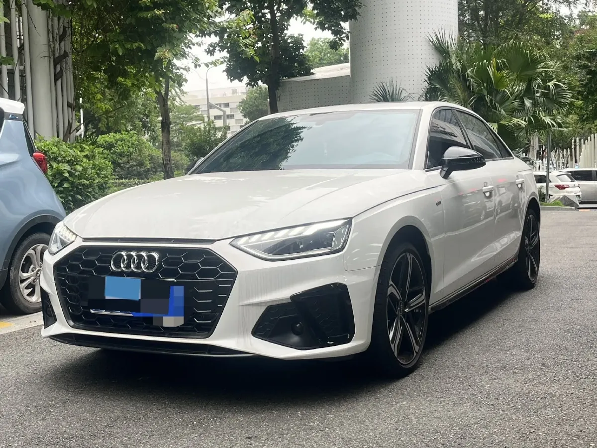2024 Audi A4L 2.0T 190HP L4 7DCT,autocango,china used car exporter,china ev exporter,chinese used car exporter,chinese used ev exporter