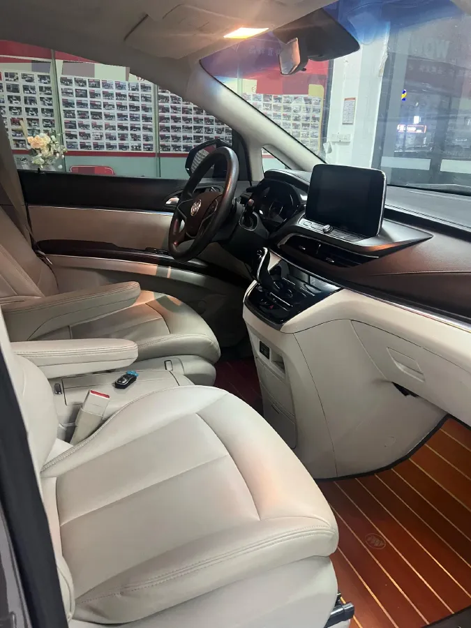 2022 Buick GL8 2.0T 237HP L4 9AT,autocango,china used car exporter,china ev exporter,chinese used car exporter,chinese used ev exporter