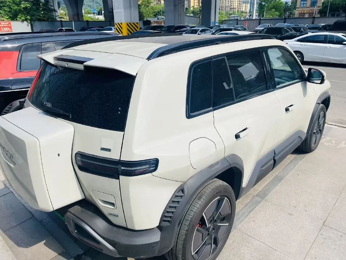 2025 FangChengBao Tai 3 BEV,autocango,china used car exporter,china ev exporter,chinese used car exporter,chinese used ev exporter