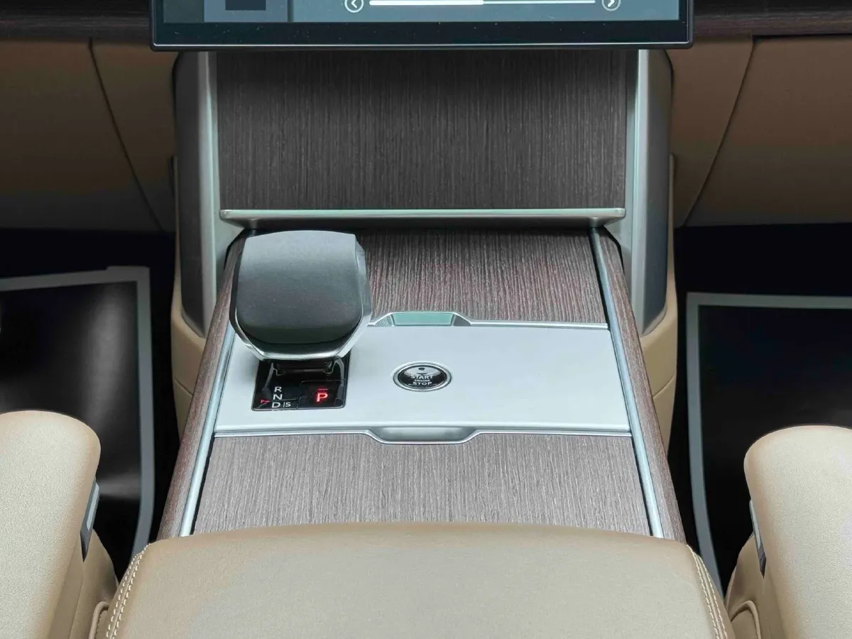 2024 Land Rover Range Rover 3.0T 400HP L6 8AT,autocango,china used car exporter,china ev exporter,chinese used car exporter,chinese used ev exporter