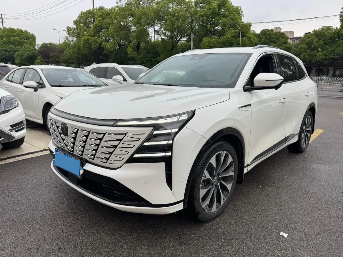 2025 ChangAn CS75 Plus 2.0T 233HP L4 8AT,autocango,china used car exporter,china ev exporter,chinese used car exporter,chinese used ev exporter