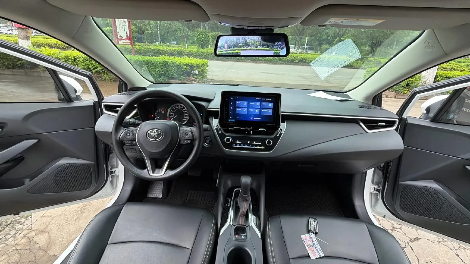 2021 Toyota Corolla 1.2T 116HP L4 CVT,autocango,china used car exporter,china ev exporter,chinese used car exporter,chinese used ev exporter