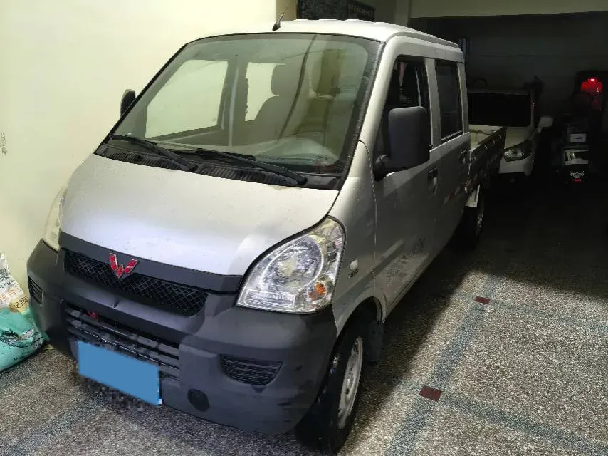 2019 WuLing RongGuang Mini Truck 1.5L 107HP L4 5MT,autocango,china used car exporter,china ev exporter,chinese used car exporter,chinese used ev exporter