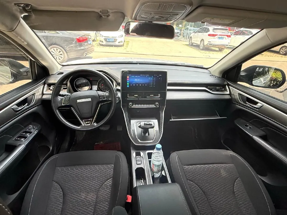 2023 Haval M6 1.5T 150HP L4 7DCT,autocango,china used car exporter,china ev exporter,chinese used car exporter,chinese used ev exporter
