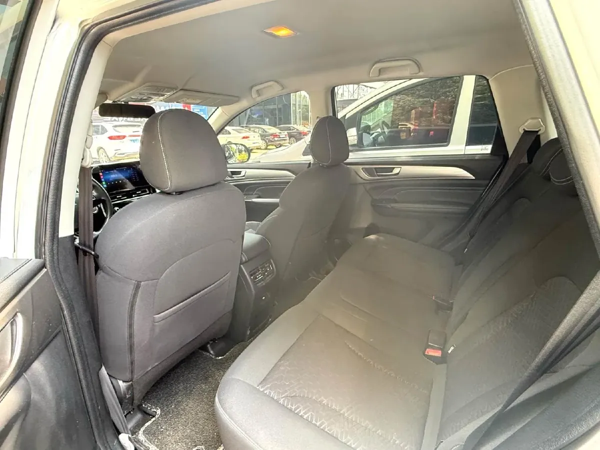 2023 Haval M6 1.5T 150HP L4 7DCT,autocango,china used car exporter,china ev exporter,chinese used car exporter,chinese used ev exporter