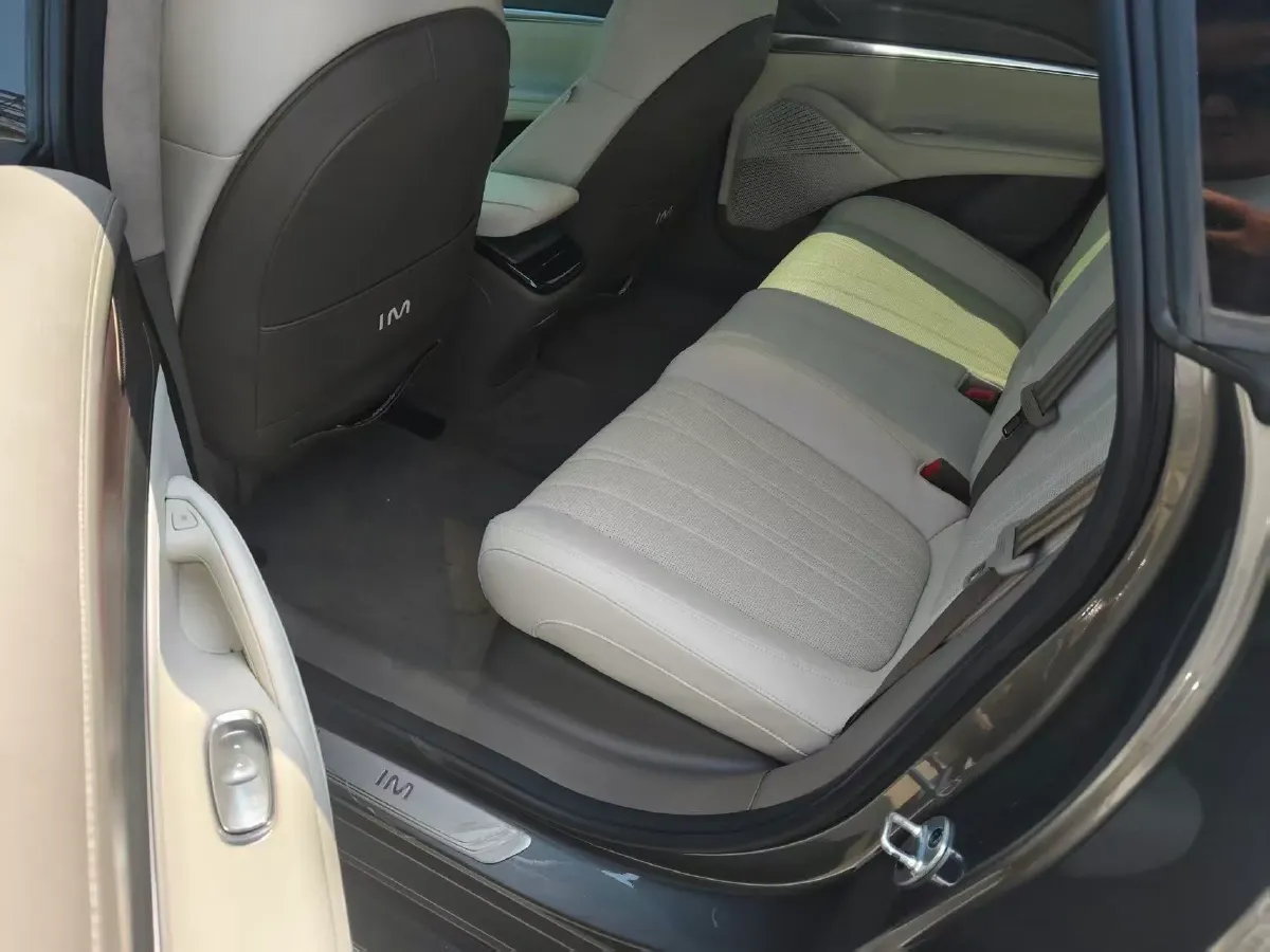 2022 IM L7 BEV 90KWH,autocango,china used car exporter,china ev exporter,chinese used car exporter,chinese used ev exporter