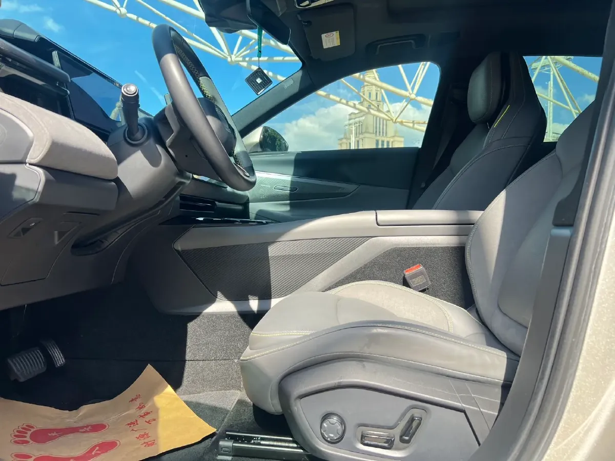 2023 LYNK&CO 08 EM-P 1.5T 163HP L4 3DHT PHEV 21.2KWH,autocango,china used car exporter,china ev exporter,chinese used car exporter,chinese used ev exporter