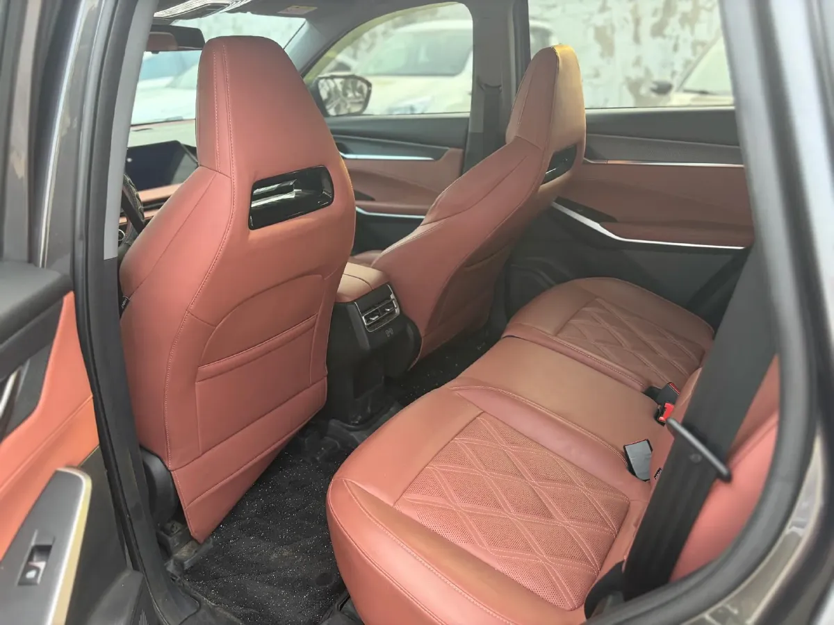 2023 ChangAn CS75 Plus 1.5T 188HP L4 8AT,autocango,china used car exporter,china ev exporter,chinese used car exporter,chinese used ev exporter