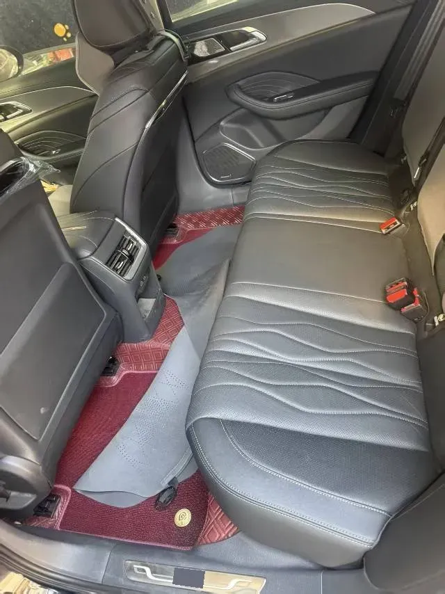 2023 HongQi H5 2.0T 224HP L4 8AT,autocango,china used car exporter,china ev exporter,chinese used car exporter,chinese used ev exporter