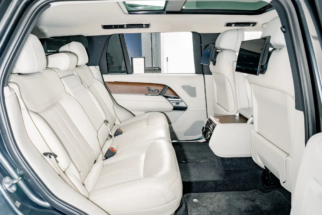 2024 Land Rover Range Rover 3.0T 400HP L6 8AT,autocango,china used car exporter,china ev exporter,chinese used car exporter,chinese used ev exporter