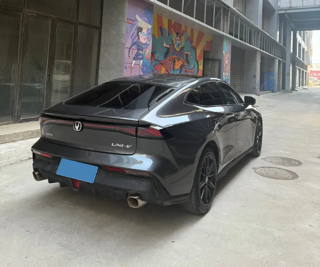 2023 ChangAn UNI-V 1.5T 188HP L4 7DCT,autocango,china used car exporter,china ev exporter,chinese used car exporter,chinese used ev exporter