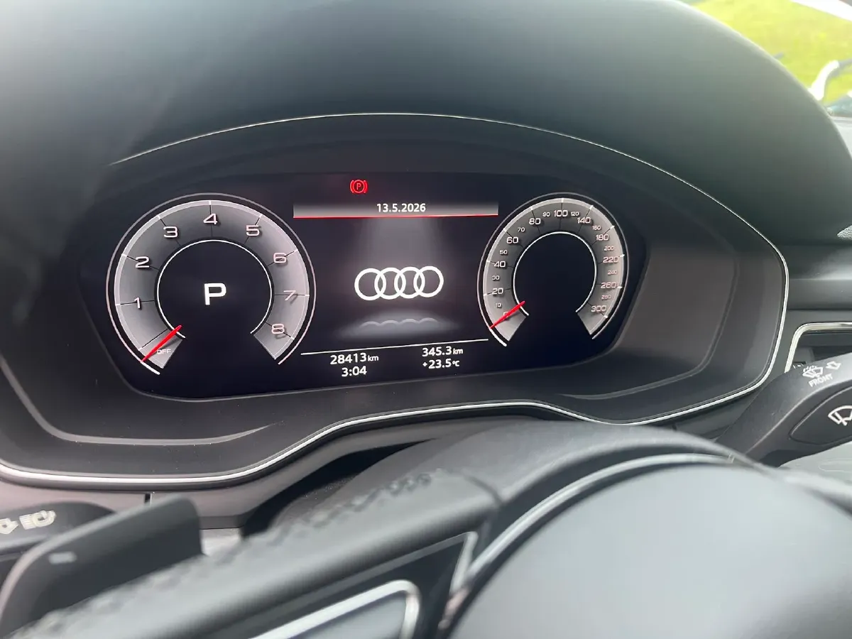 2022 Audi A4L 2.0T 190HP L4 7DCT,autocango,china used car exporter,china ev exporter,chinese used car exporter,chinese used ev exporter
